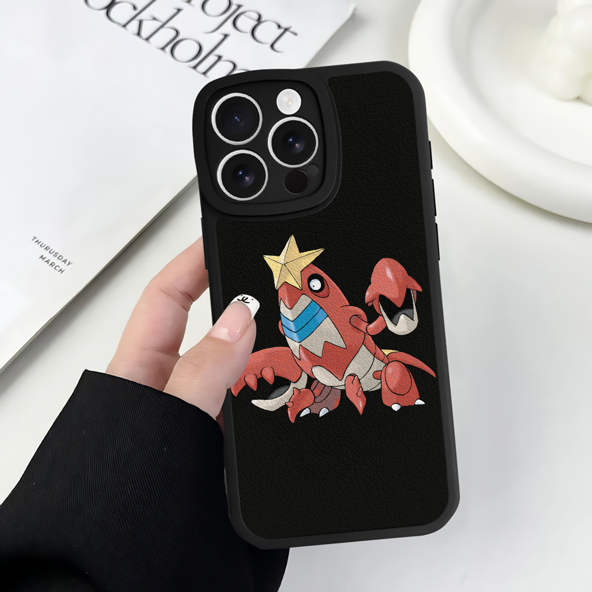 （画像用） ポケットモンスター Pokémon 【iPhone 16シリーズ対応】シリコンスマホケース（レザー調） 材質：シリコン